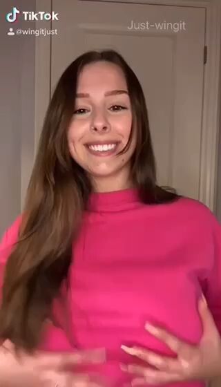 Hermosas tetas de la rubia tik tok