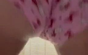 Loraiine Dancing Dembow