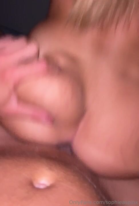 La nena británica Sophie Aspin hecha en POV