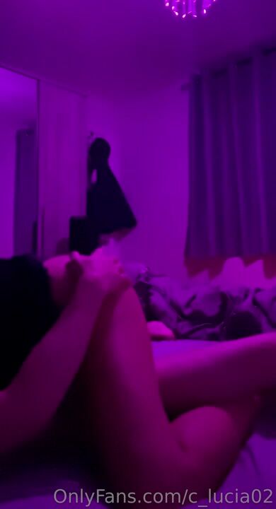 Lucia Carter montando vaquera y haciendo garganta profunda