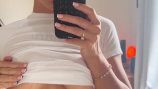 POV Valentina Grey se desnuda y muestra a su nena apretada