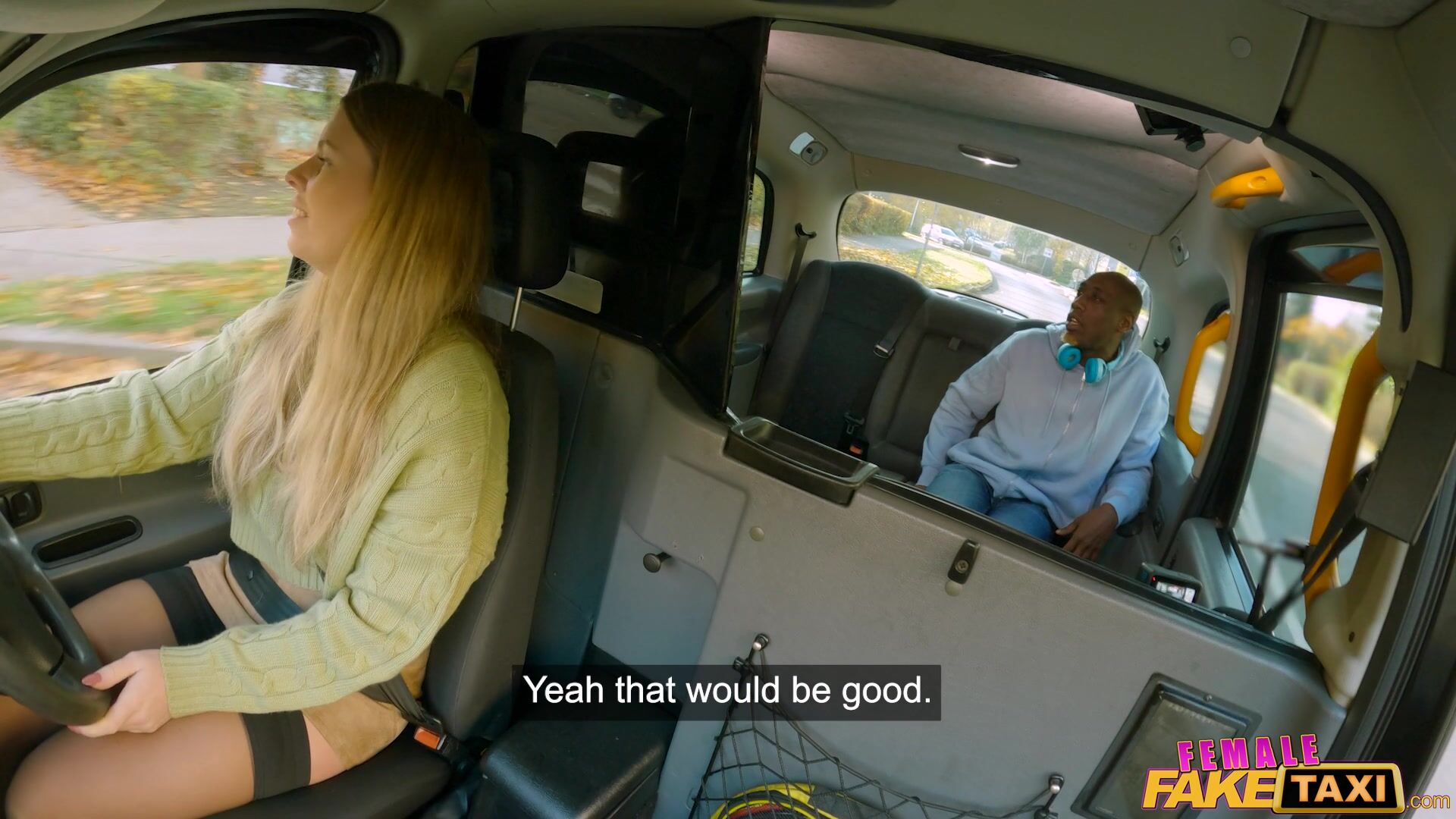 Samantha Joiner llega a la BBC en la parte trasera de un taxi