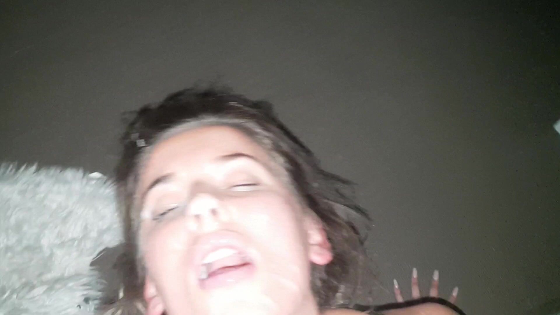 Un gran spray en la cara.