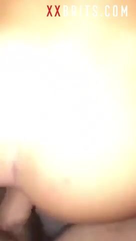 Adolescente británica cachonda follada después de una fiesta en casa