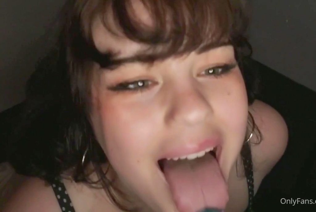 Ange ASMR Desnuda Mamada Video Descargado