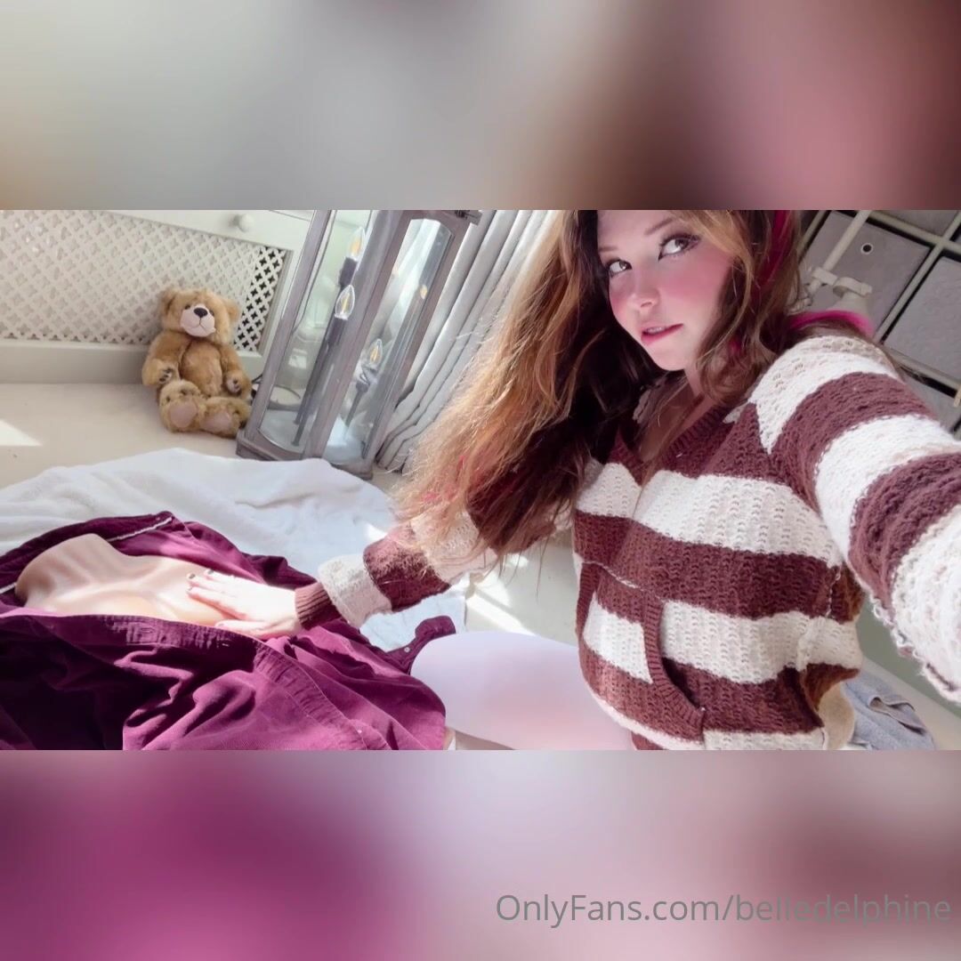 Belle Delphine Onlyfans Muñeca Montando A La Mierda Video Porno