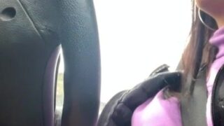 Británico Chav Slut orgasmos secretos mientras conduce