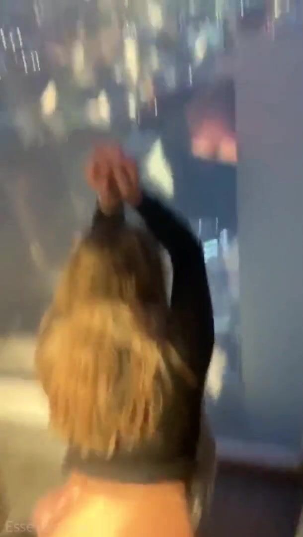 Cállate o me pillarán chupándote la polla en The Shard, Londres