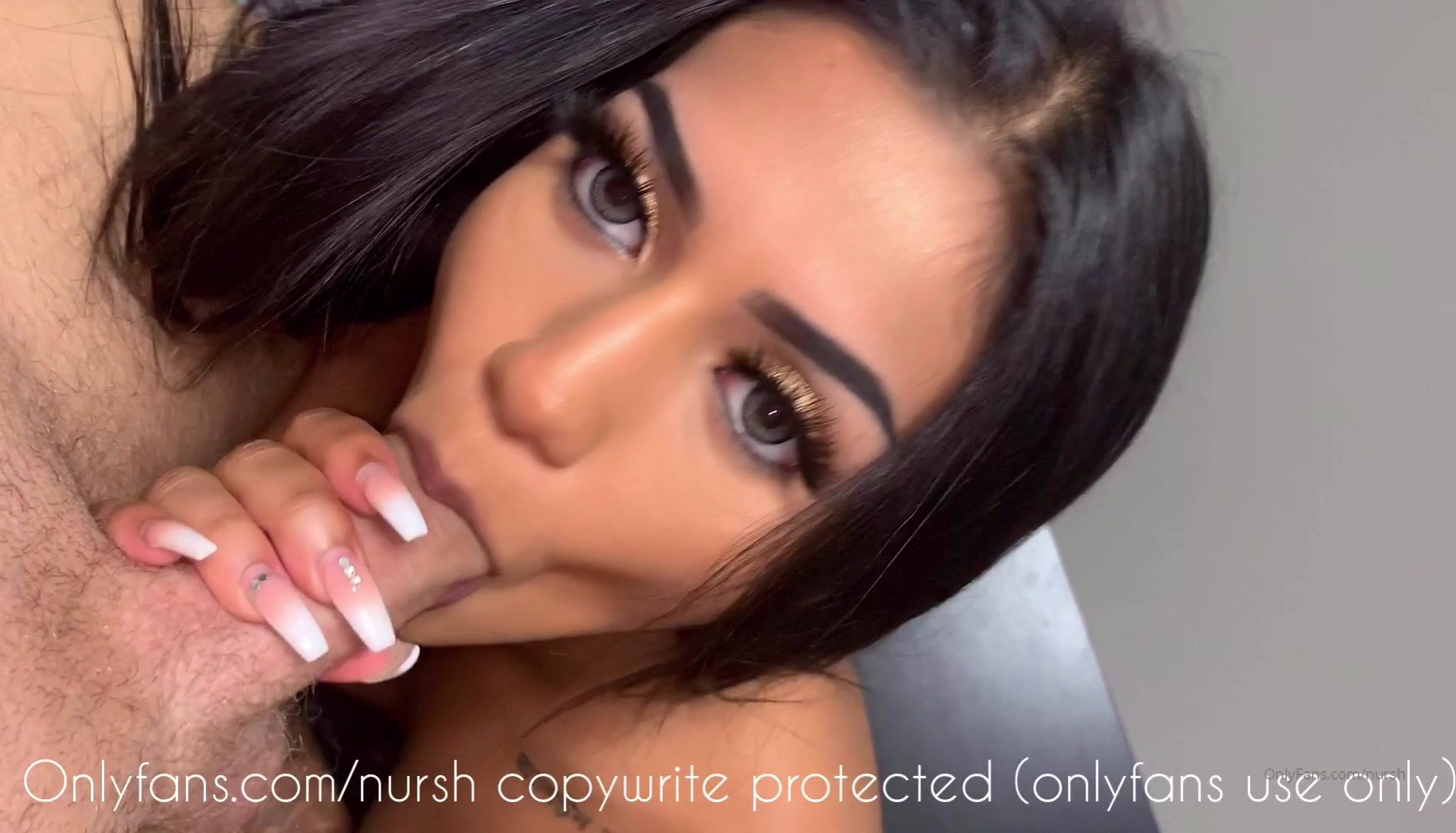 Enfermera POV chupando la polla de Lucky Lads