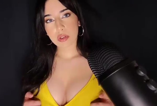 Flashy ASMR Patreon Bra Scratching Video descargado