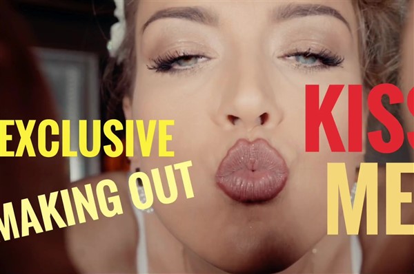 Gina Carla Bésame ASMR Video Descargado