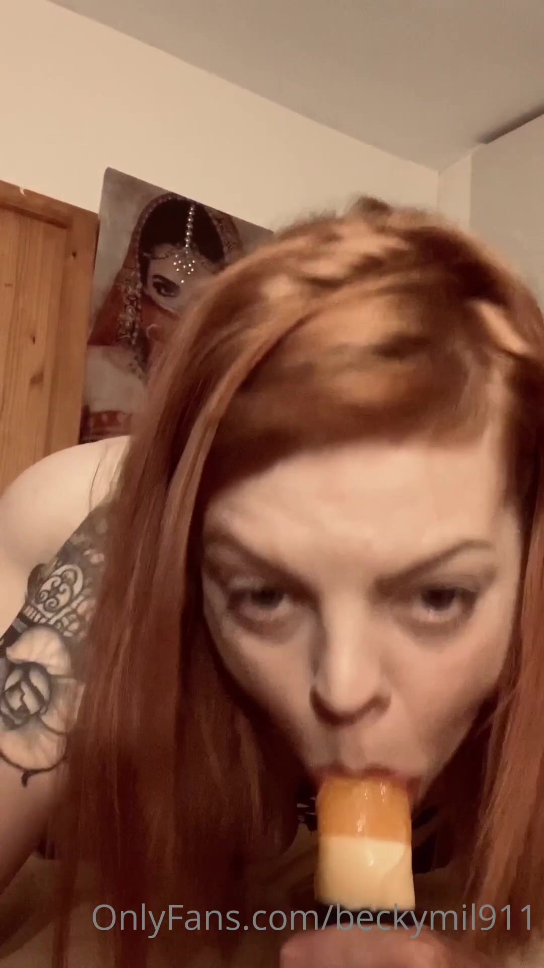 Ginger Rebecca Goodwin Piernas Consolador arcoíris profundo