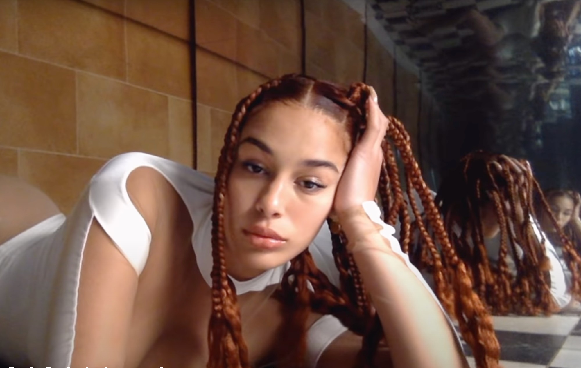 Jorja Smith QUEMADO Cinta Striptease