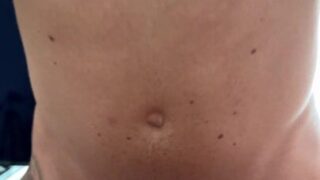 Lad POV dispara a Mia Kate Rose y le da una corrida en la cara