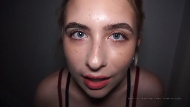 Lina Beana ASMR Onlyfans Besándose y Tocándose