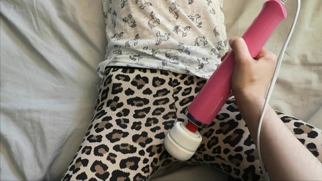 Lindas lesbianas piden correrse || Gritando, Gritando, Temblando, Muy Inquieto