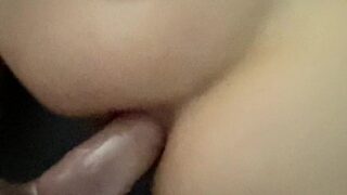 Lucky Babe mete su polla en el culo apretado de Summer Brookes