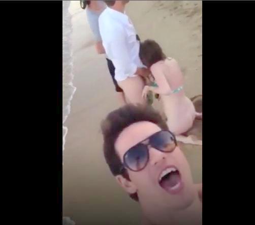 Mamada delante de todos mis Amigos Universitarios