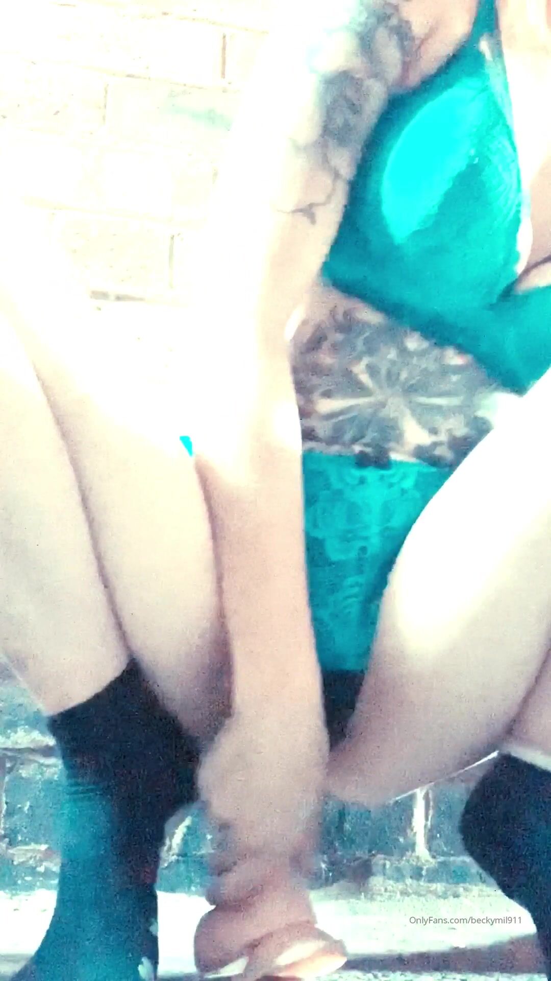 Masturbación pública con consolador Rebecca Goodwin