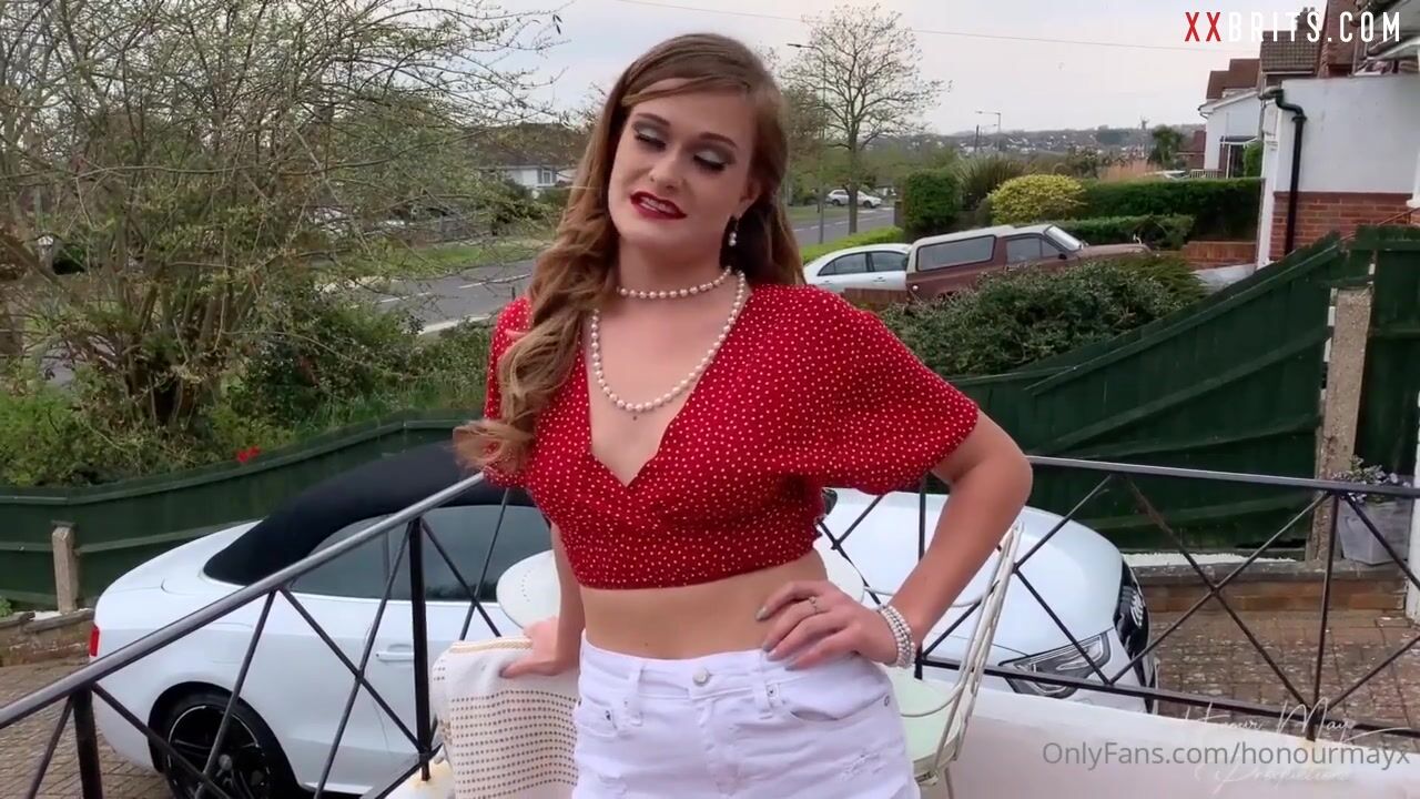 Posh Inglés Puta Coño Jugando @ Restaurante