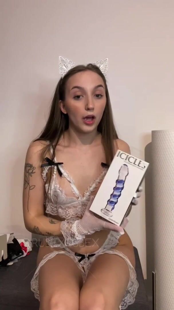 Ruby Rose Lencería sexy y juguetes