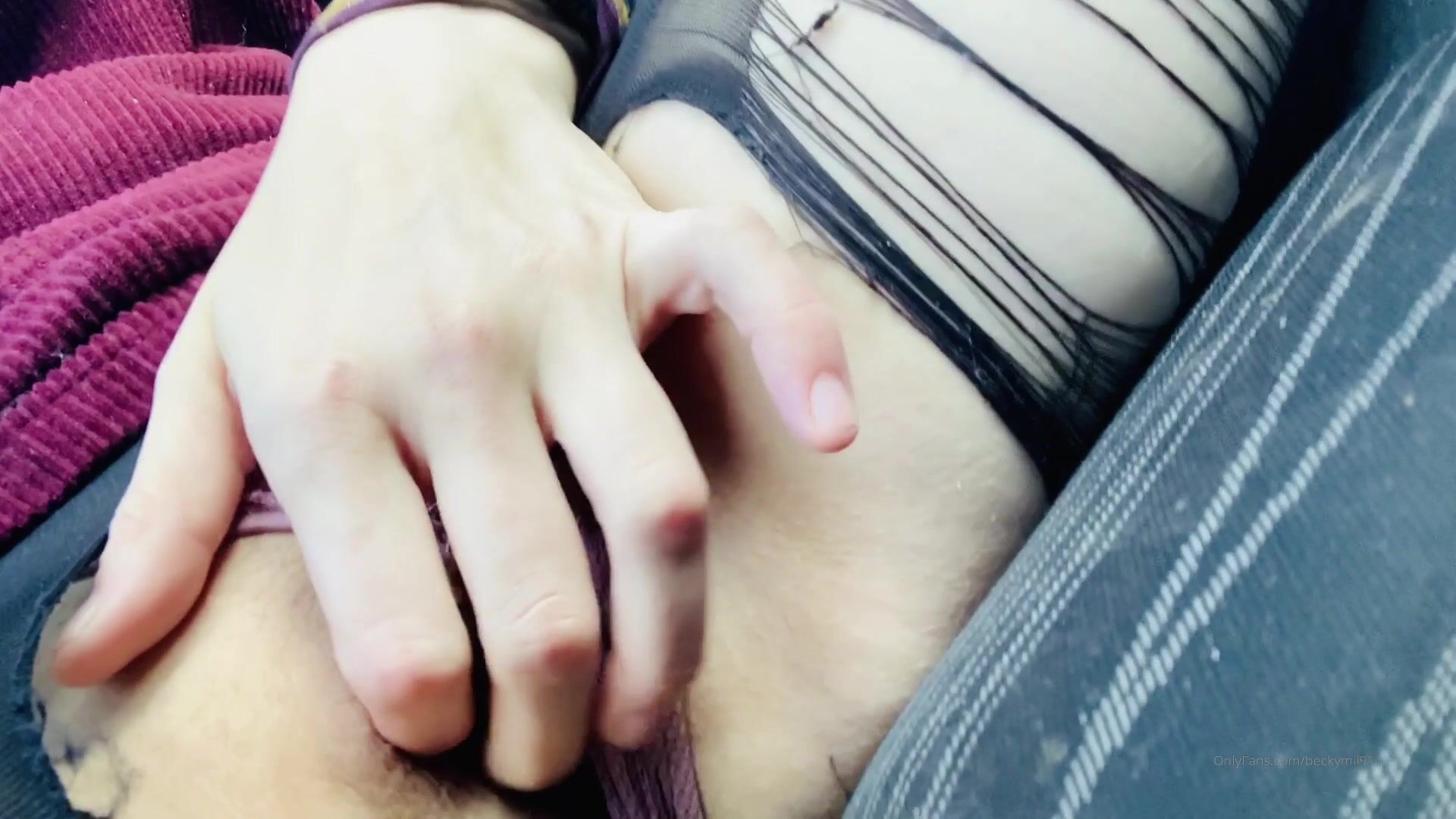 Scary Coche Masturbación Becky Goodwin