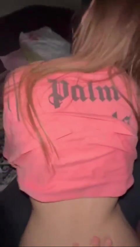 Sexo con una adolescente de 18