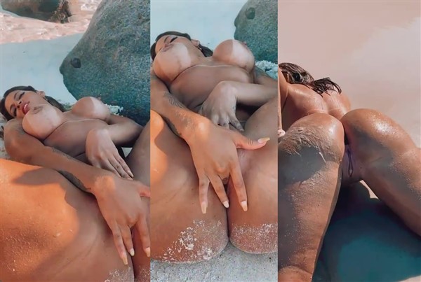 Stephanie Silveira Desnuda En La Playa Descargar Video Desnuda