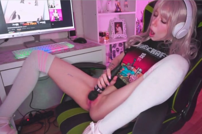 Twitch Streamer lanza chorros en el chat en vivo y se olvida de apagar las transmisiones