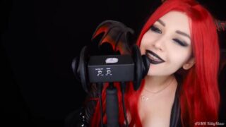 Vídeo ASMR de KittyKlaw para Demon Ear Licking Patreon
