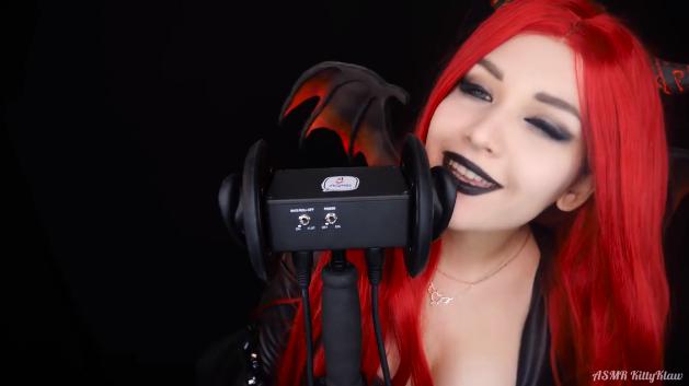 Vídeo ASMR de KittyKlaw para Demon Ear Licking Patreon