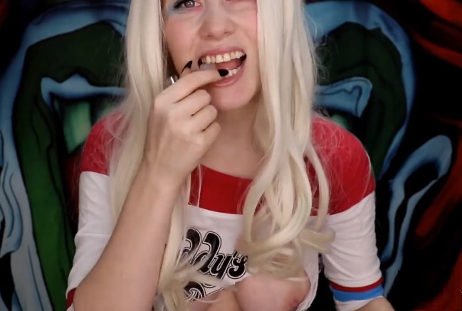 Vídeo atrevido de Ginger ASMR Harley Quinn