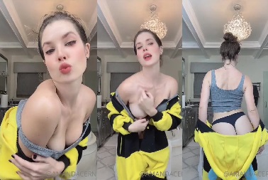 Vídeo descargado de Amanda Cerny Nipple Slip Strip Tease