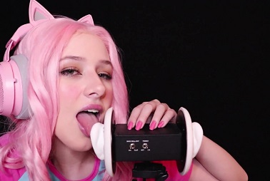 Vídeo exclusivo de Diddly ASMR Ahegao lamiendo orejas descargado