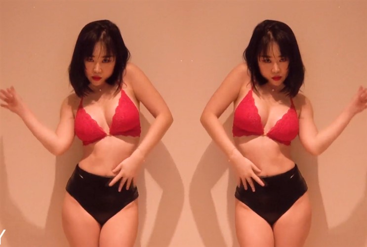 Waveya Ari MemberMe Video de twerking lascivo